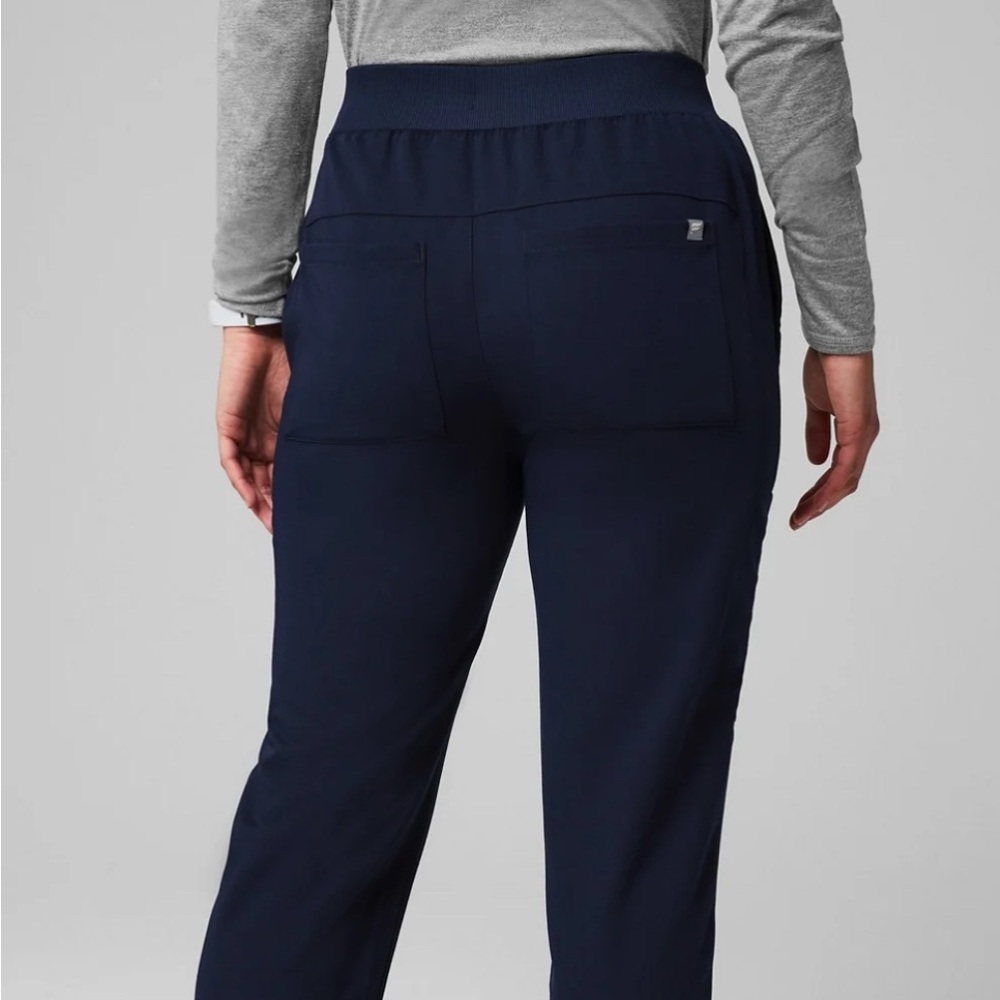 Fabletics Ion Scrub Pants XS, Navy. Unused, new with tags. - Picture 3 of 4